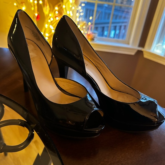 Black patent-leather look peep toe high heels, worn twice size 7M women’s - Picture 5 of 9